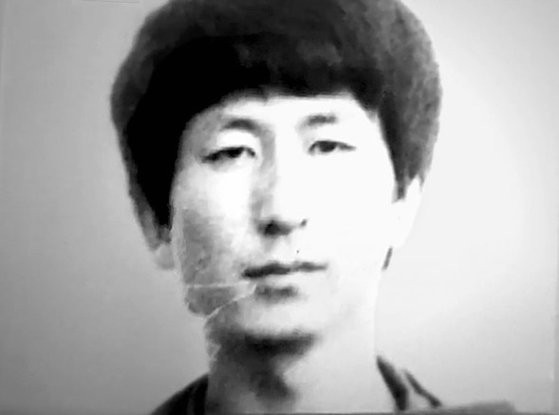 "화성 연쇄살인 범인 이춘재, 살인 14건 성범죄 30여건 자백"