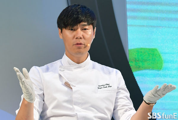 "최현석 셰프, 계약서 위조 회의 열었다"…제기된 반론