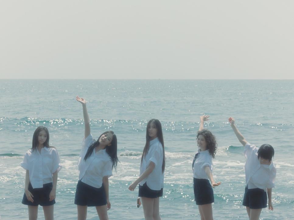 뉴진스 새앨범 컨셉포토.jpg